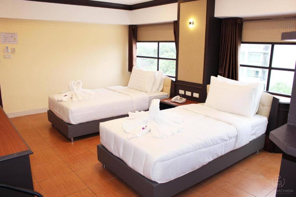 Rest@Ratchada Hotel Bangkok Kültér fotó