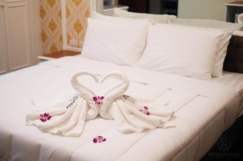 Rest@Ratchada Hotel Bangkok Kültér fotó