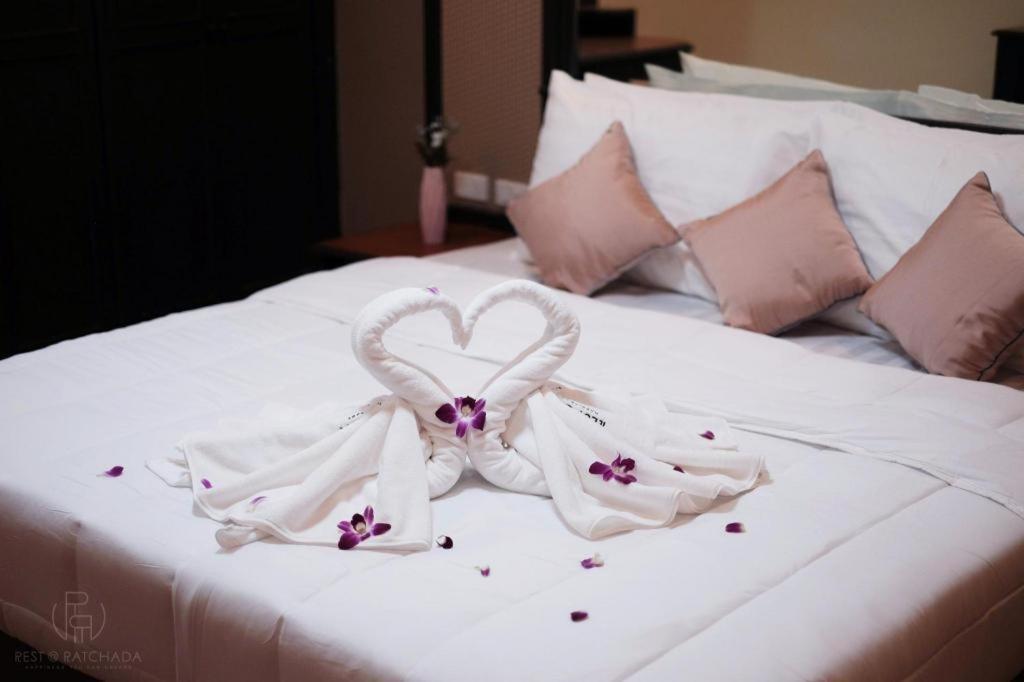 Rest@Ratchada Hotel Bangkok Kültér fotó